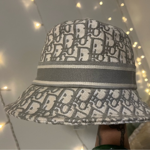 Christian Dior bucket hat - Picture 3 of 4